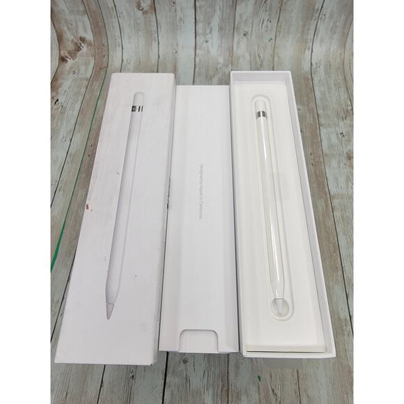 Apple Pencil 1st Generation Pixel-Perfect Precision & Industry-Leading Latency - Picture 2 of 5